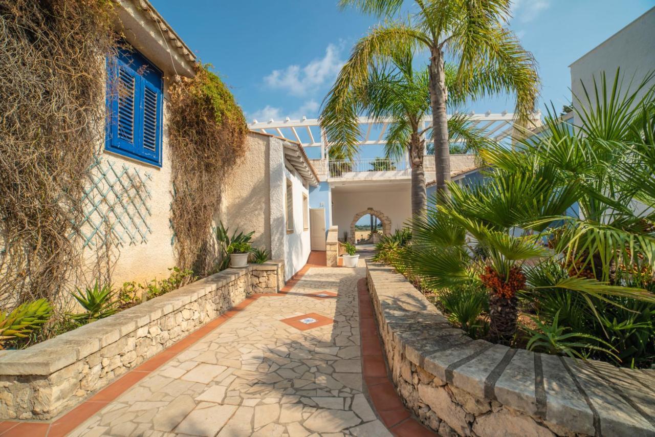 Borgo Marino Plemmirio Hotel Syracuse Exterior photo